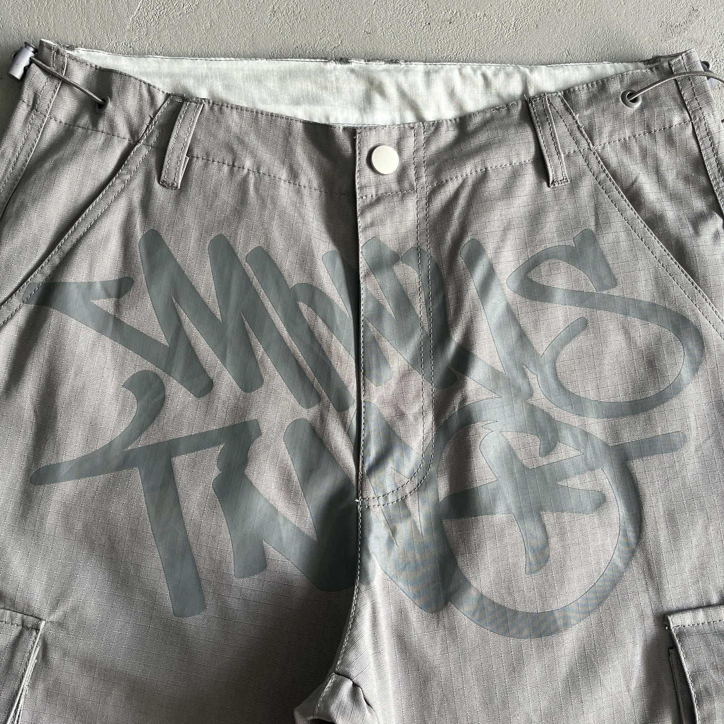 Pantalones cortos de carga Minus Two
