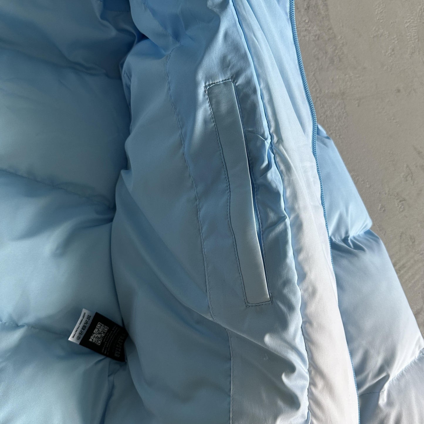 Giacca imbottita con cappuccio Trapstar Decoded 2.0, blu cielo