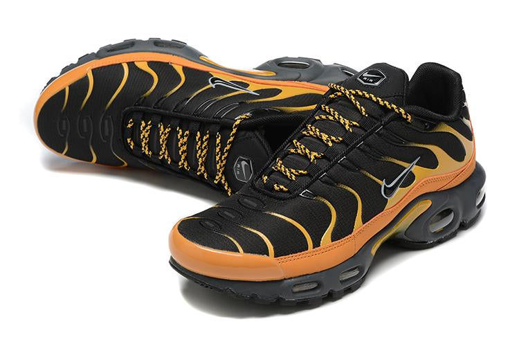 Nike Air Max Plus Oro Universitario Negro