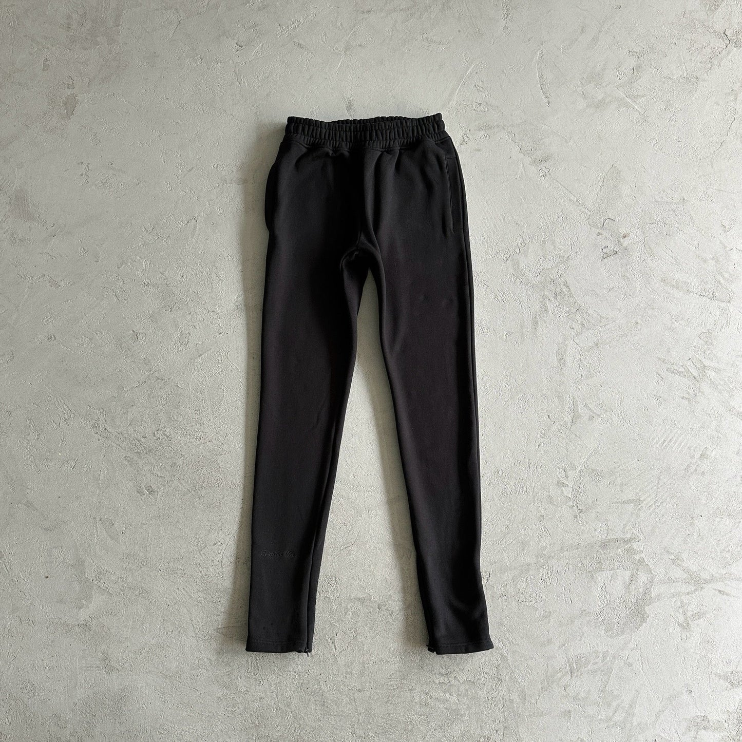 Tuta girocollo Synaworld nera