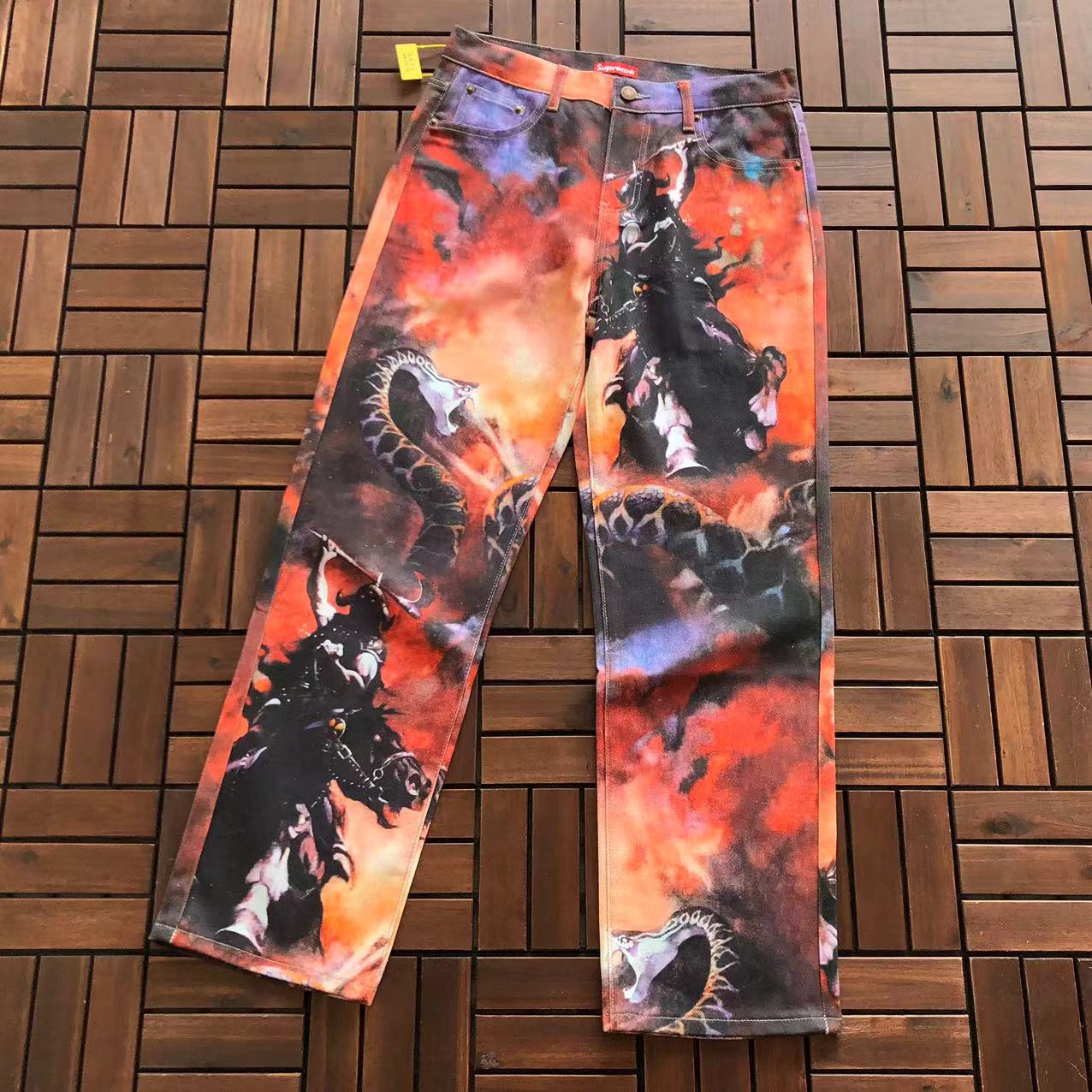 Pantalones Supreme Dragón