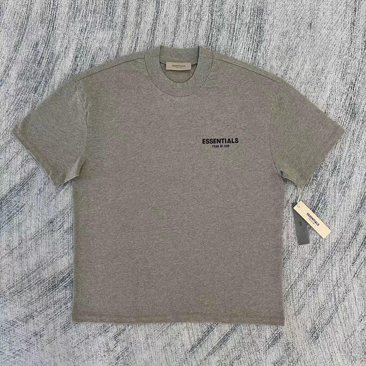 FOG Essentials Camiseta y pantalones cortos 22s