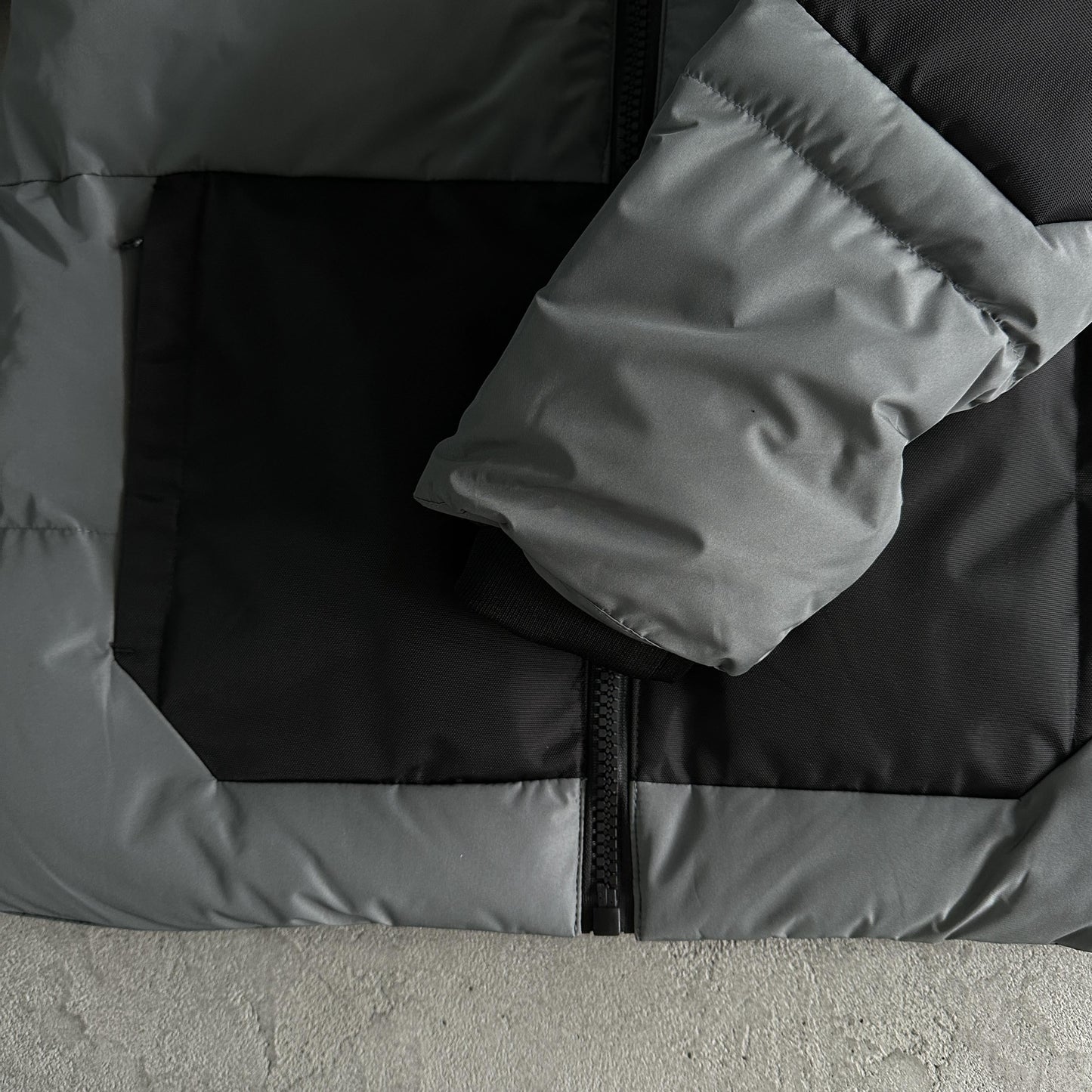 Trapstar Decoded Arch Pufferjacke Schwarz Grau