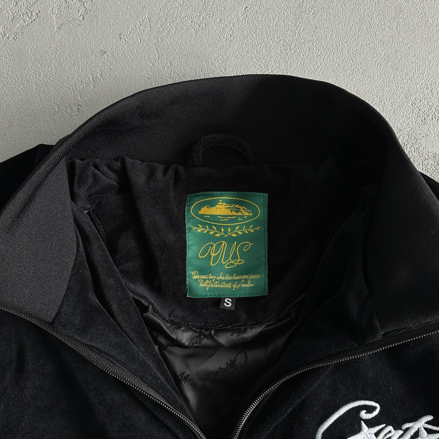 Corteiz Velvet Trainingsanzug Schwarz