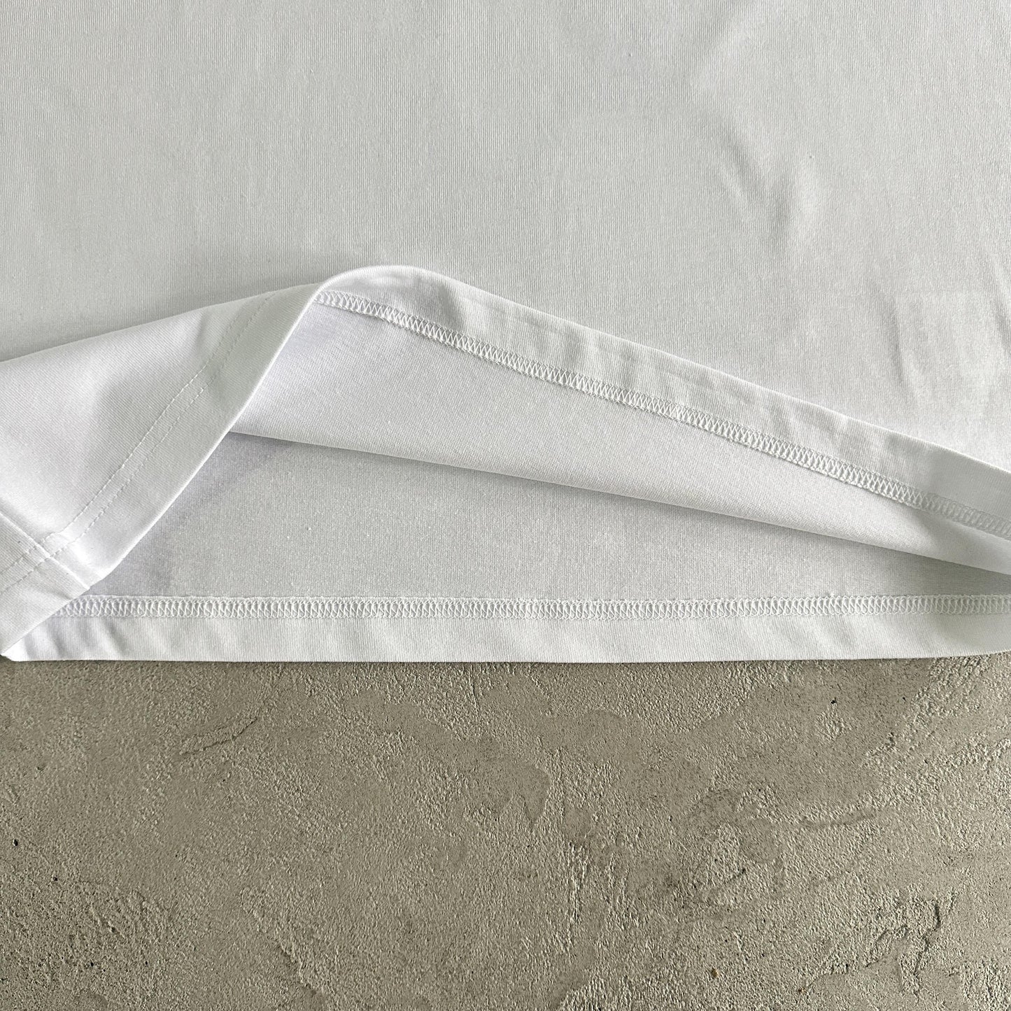 Caricamento della maglietta Synaworld