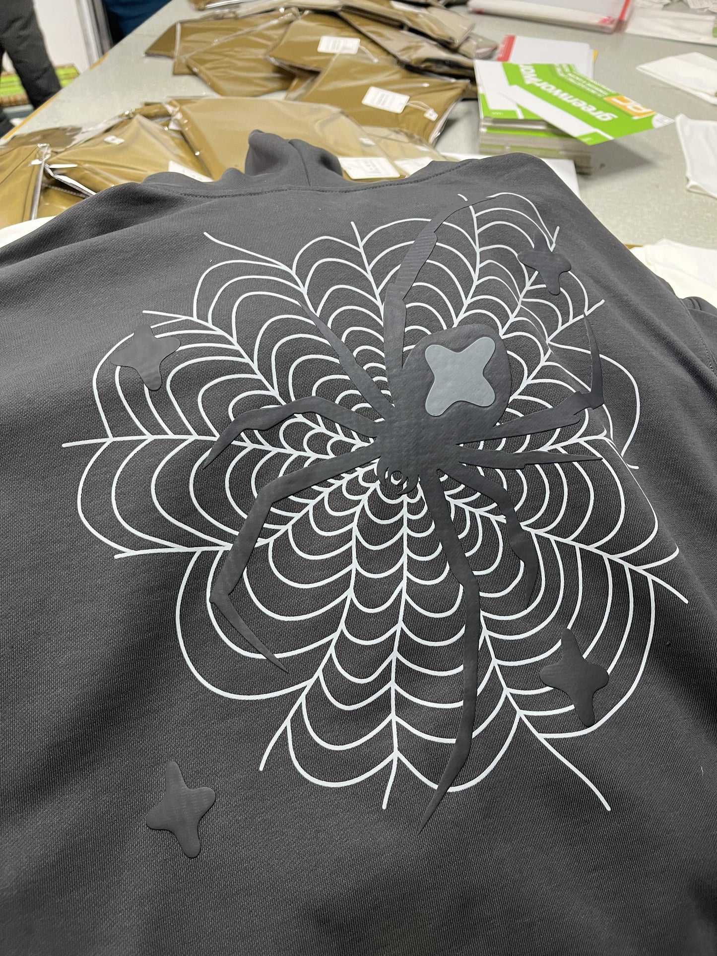 Broken Planet Spider Kapuzenjacke mit Reißverschluss 