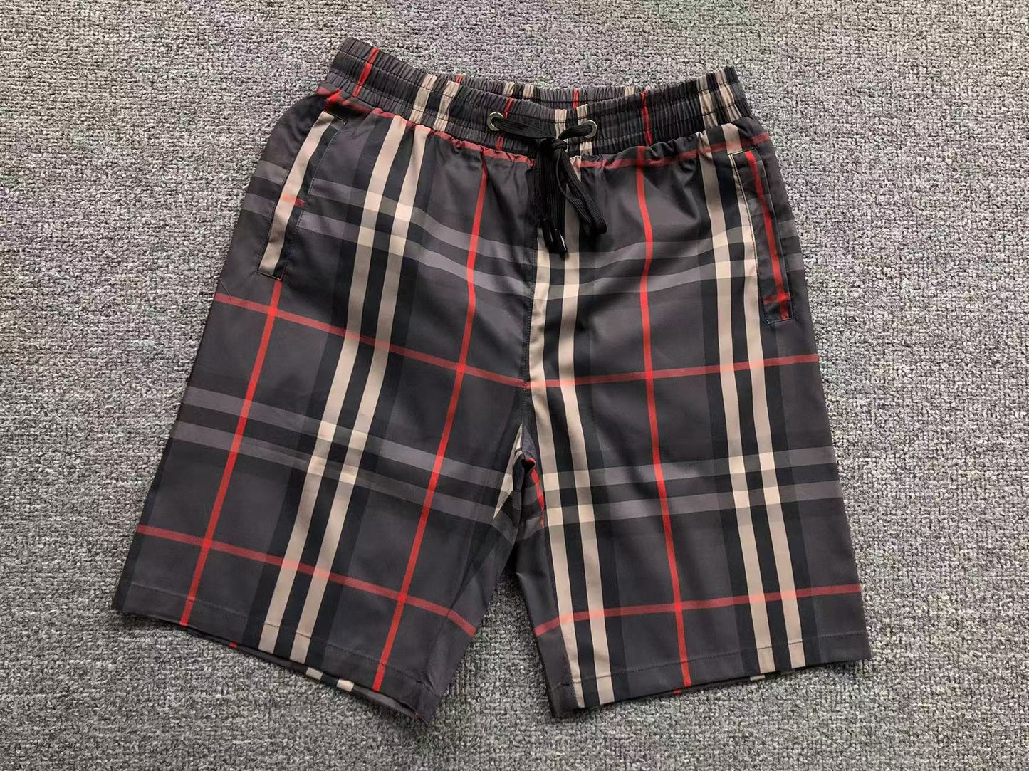 Pantaloncini Burberry 