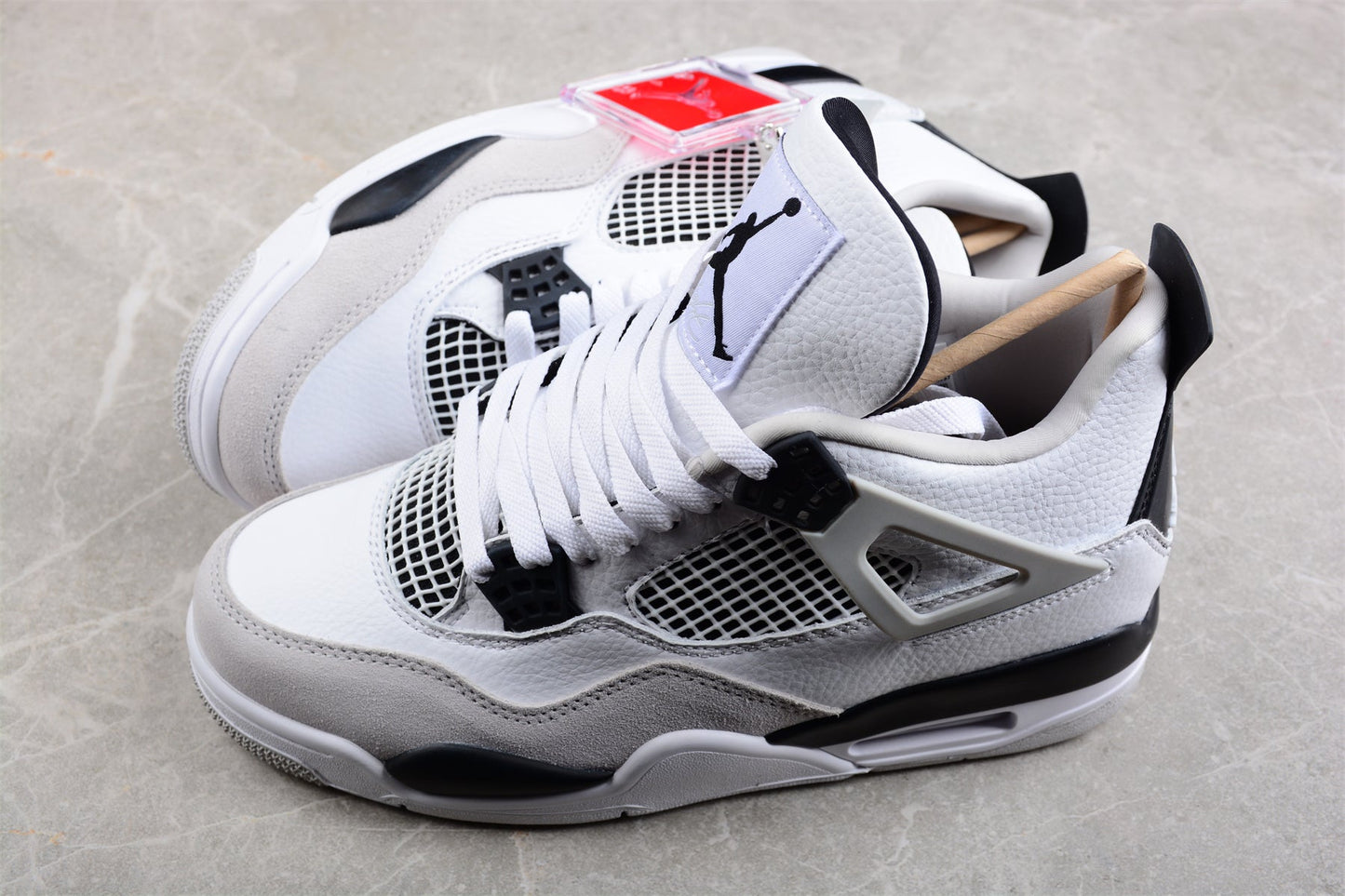 Air Jordan 4 Militär Schwarz 