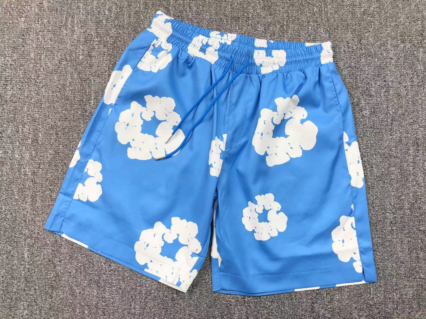 Tuta da bagno con strappi in denim