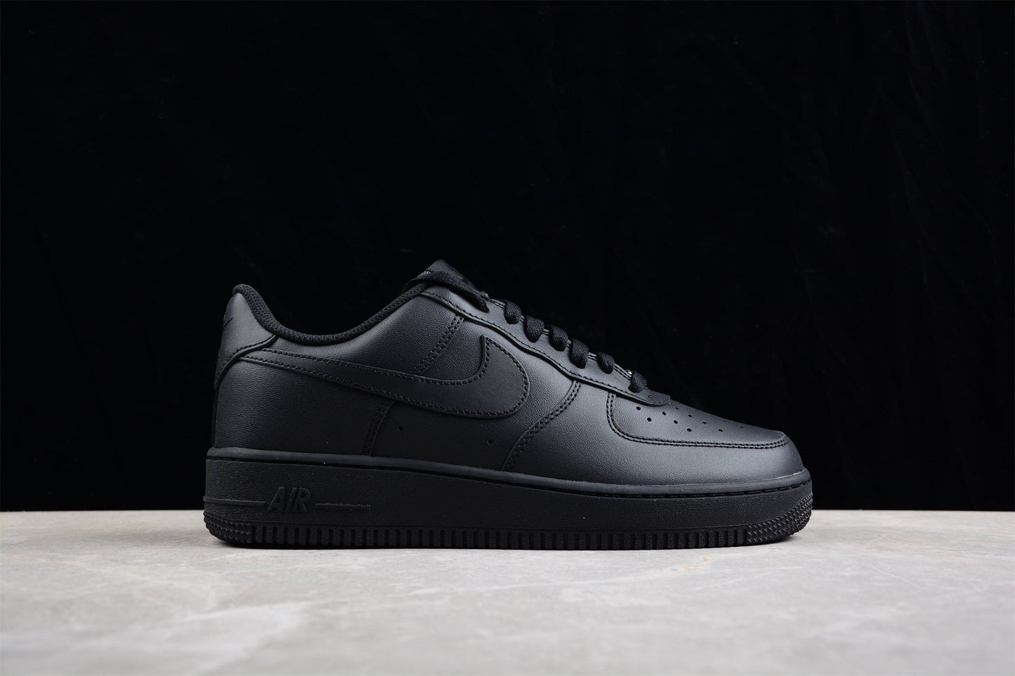 Air Force 1 AllBlack 