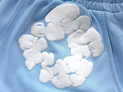 Completo corto con strappi in denim