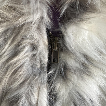 Corteiz Pelzjacke mit Kapuze