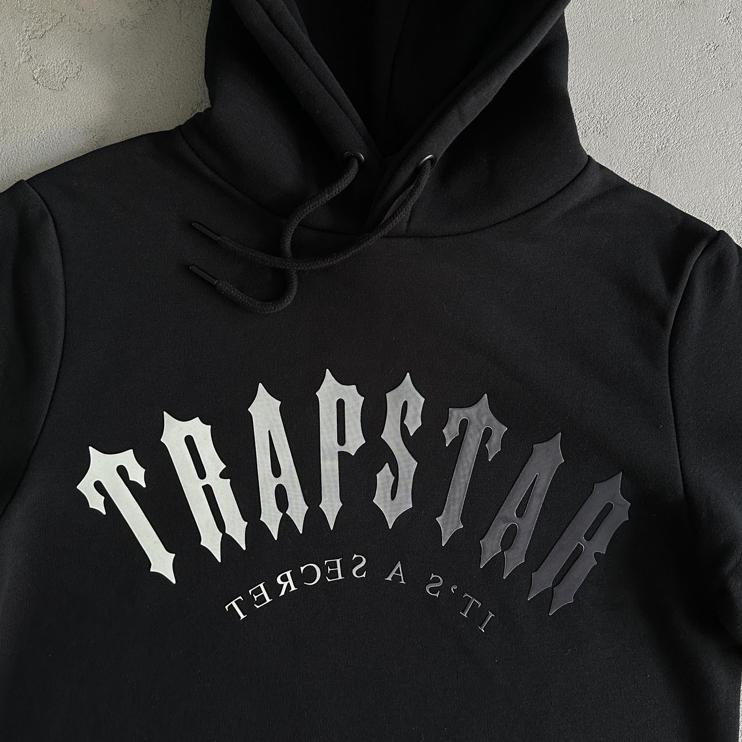 Trapstar Trainingsanzug Arch Gradient 