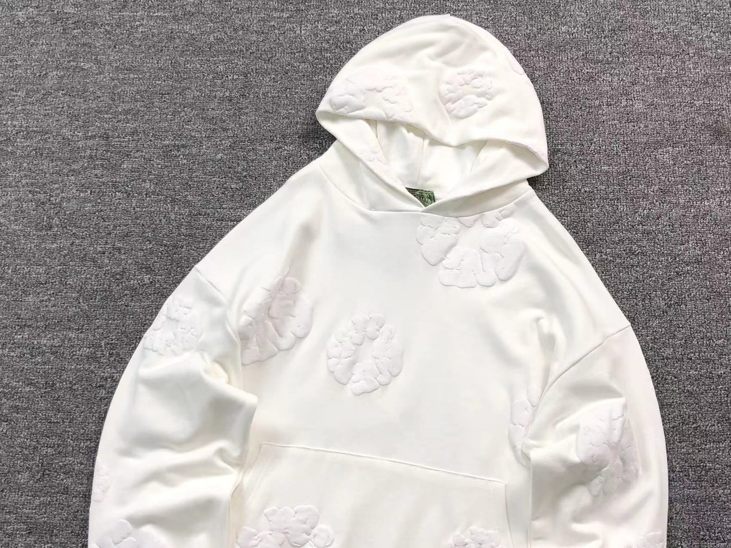 Il denim strappa la ghirlanda di cotone