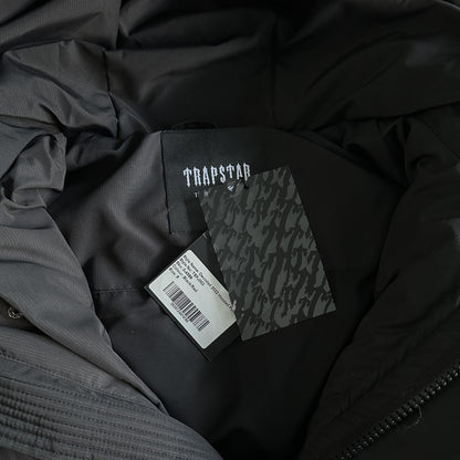 Trapstar Decoded Pufferjacke mit Kapuze 2.0 Schwarz / Infrarot 