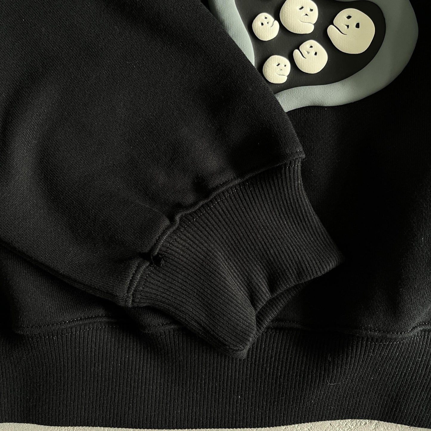 Broken Planet True Love Kapuzenpullover 