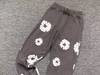 Il denim strappa la ghirlanda di cotone