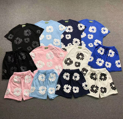 Completo corto con strappi in denim