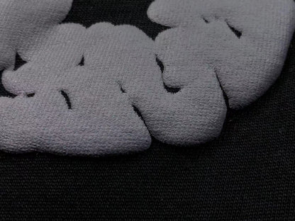 Completo corto con strappi in denim