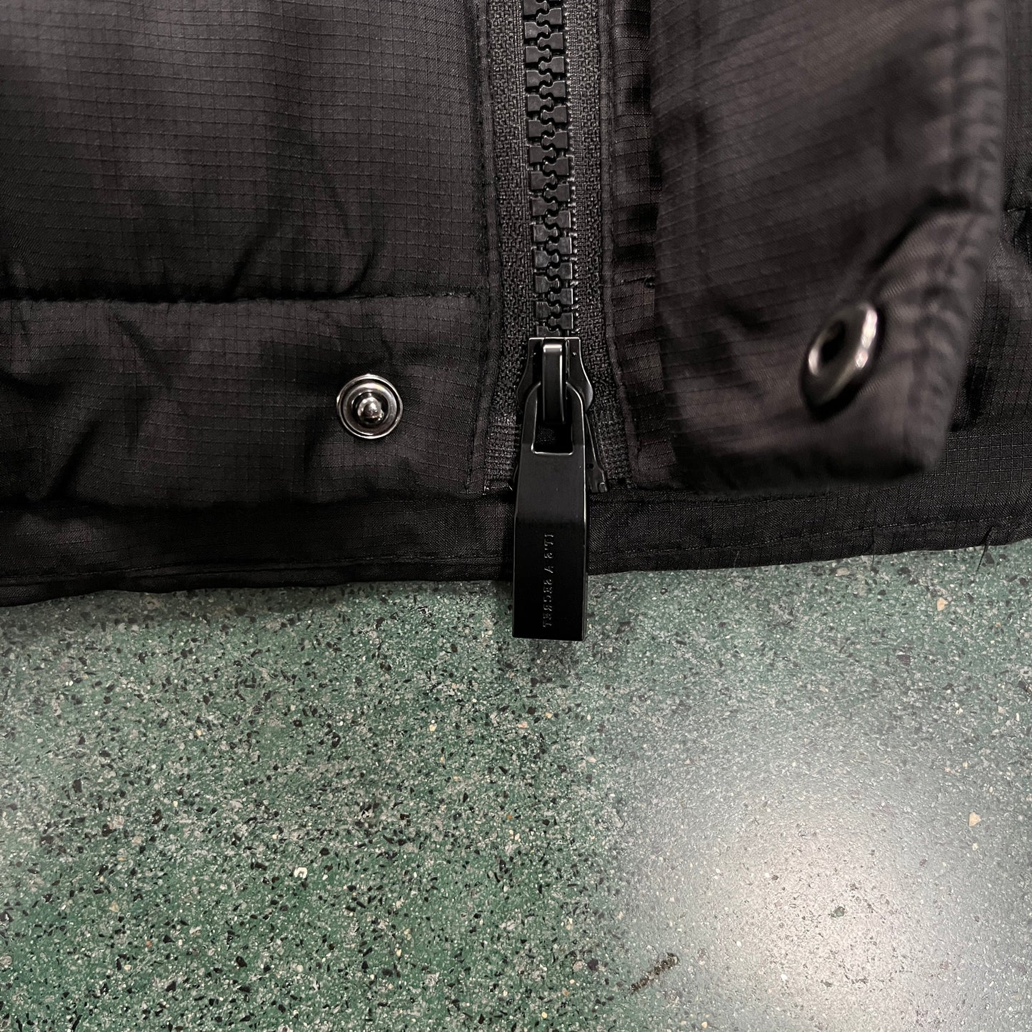 Giacca imbottita Trapstar da donna con cappuccio decoded