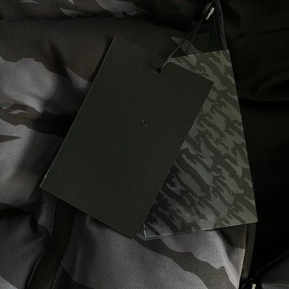 Giacca imbottita Trapstar Hyperdrive Technical Black Tiger Camo 