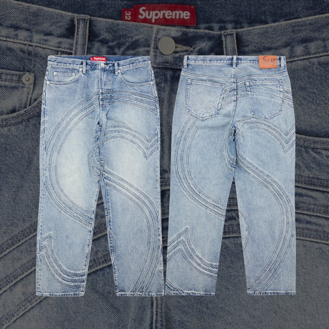 Locker geschnittene Jeans mit Supreme-S-Logo
