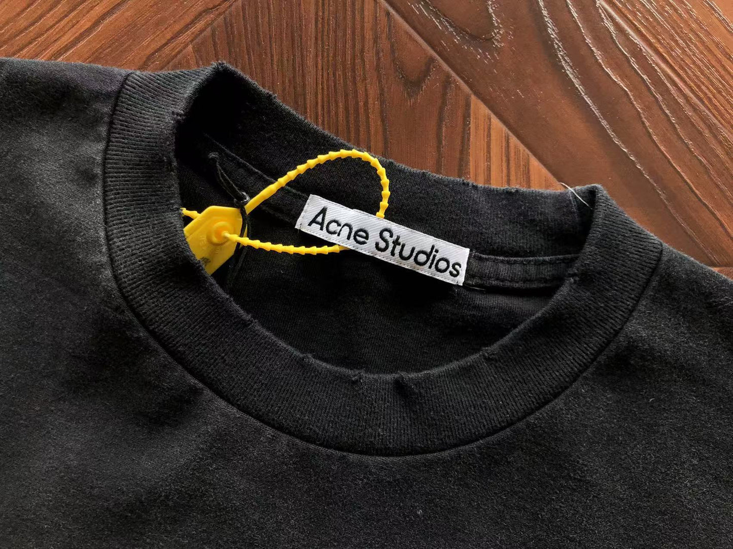 Manga larga de Acne Studios