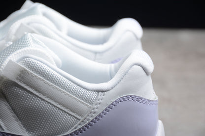Air Jordan 11 Low „Pure Violet“ 