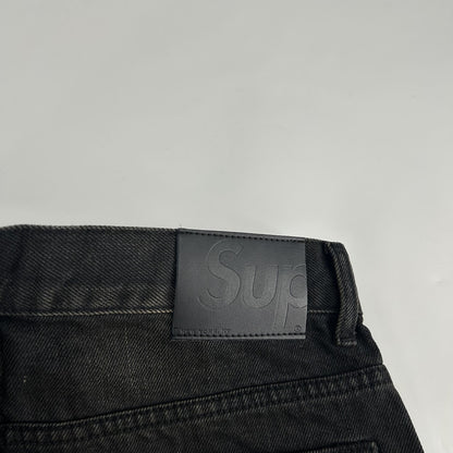 Supreme – Baggy-Jeans im Used-Look mit lockerer Passform und Selvedge-Muster
