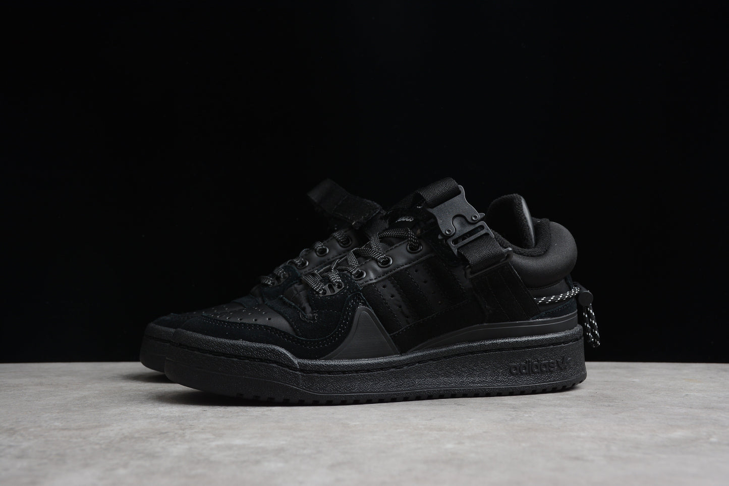Adidas x BadBunny Forum Schwarz 