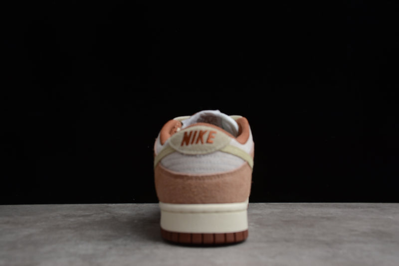 Nike Dunk Low Medium Curry