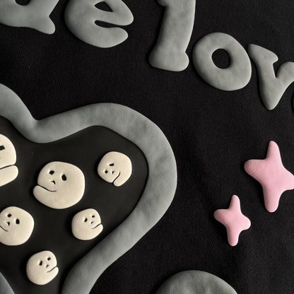 Broken Planet True Love Kapuzenpullover 