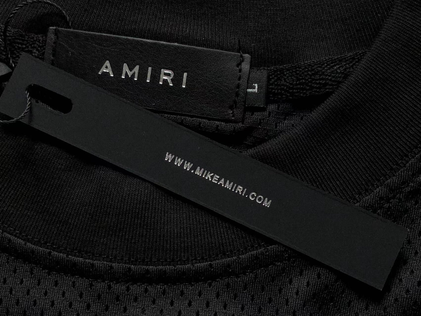 Pantaloncini e maglietta Amiri