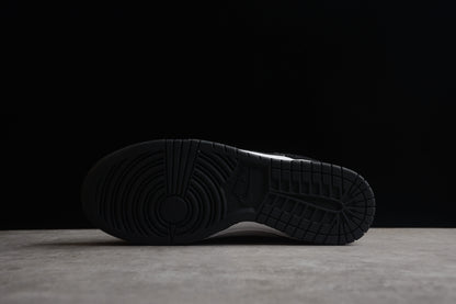 Nike Dunk Low Schwarzer Panda 