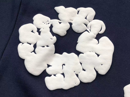 Il denim strappa la ghirlanda di cotone