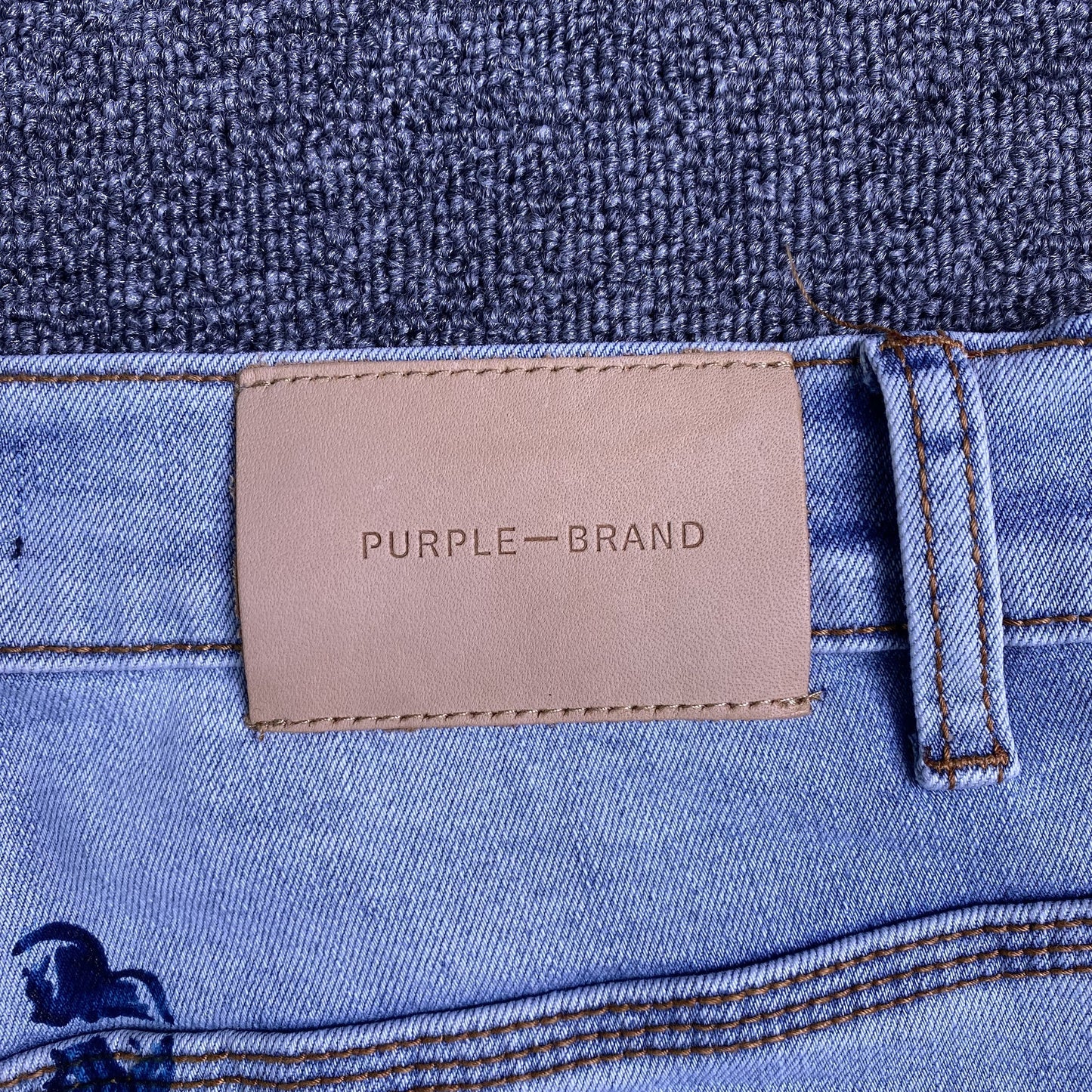 Schmale Jeans der Marke Purple Brand