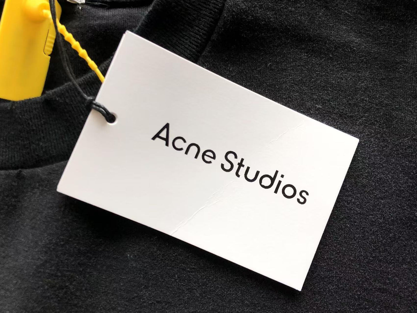 Manga larga de Acne Studios