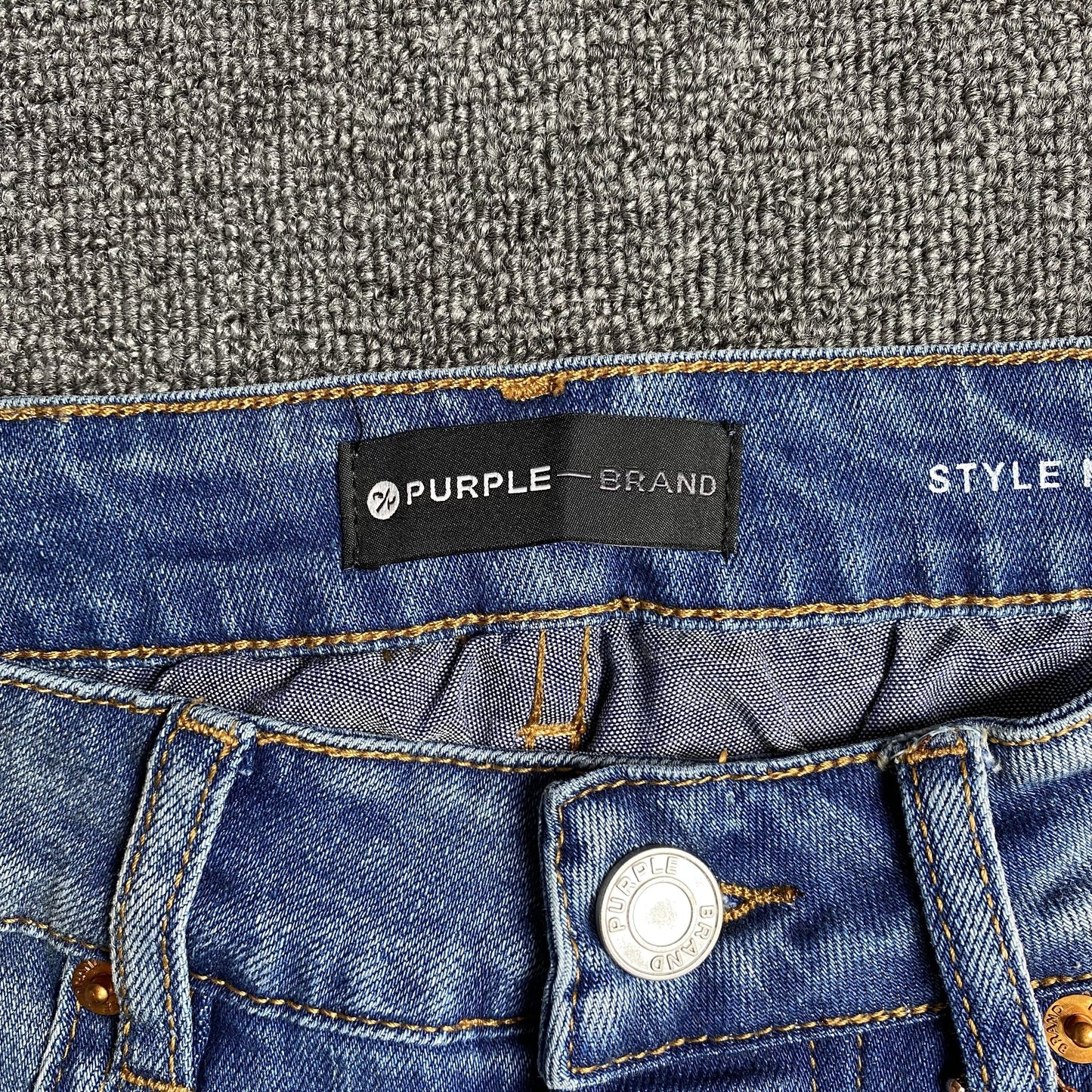 Schmale Jeans der Marke Purple Brand