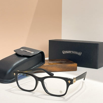 Brille mit verchromten Herzen