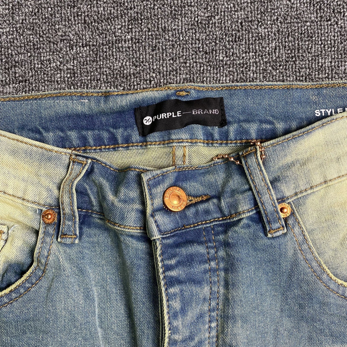 Schmale Jeans der Marke Purple Brand