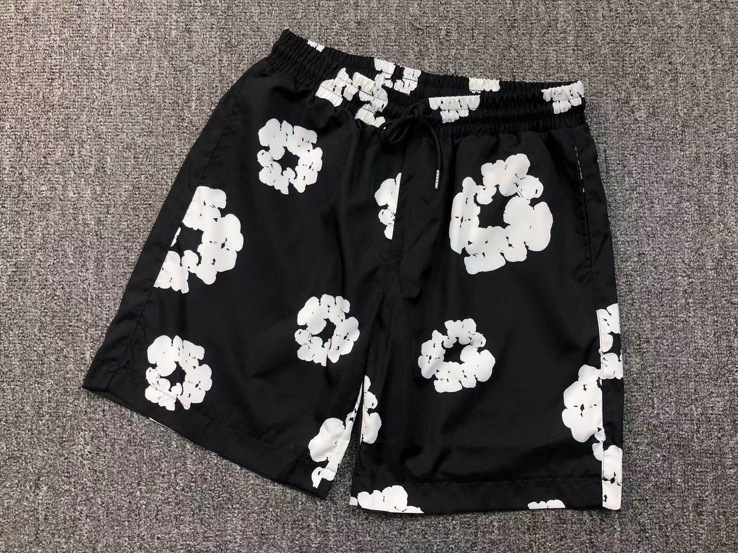 Tuta da bagno con strappi in denim