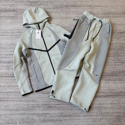 Nike Nuevo Techfleece