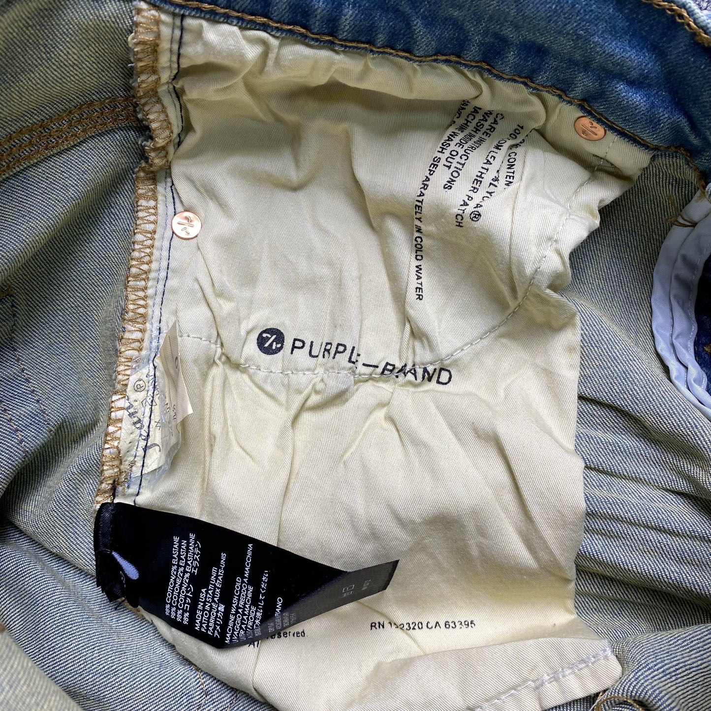 Schmale Jeans der Marke Purple Brand