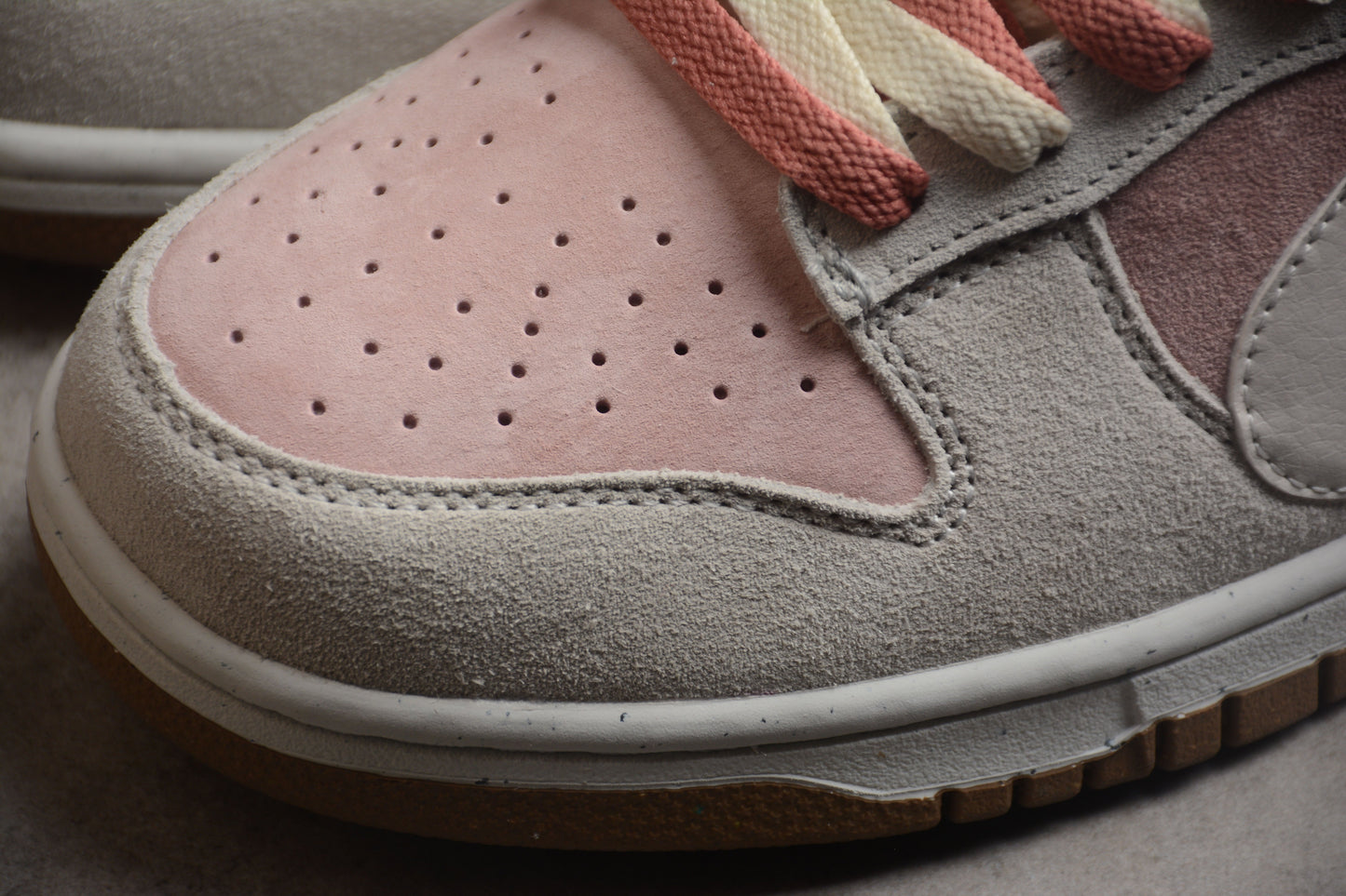 Nike Dunk Low SE 85 Rabbit Biscuit 