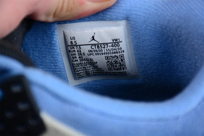 AIR JORDAN 4 RETRO "UNIVERSITY BLUE" BLAU 