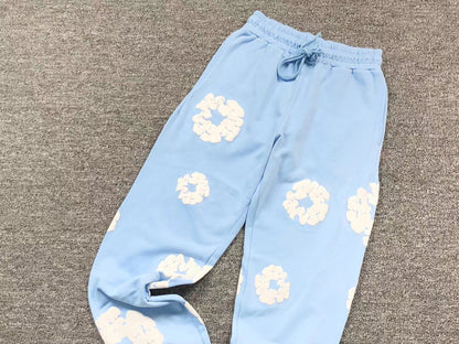 Il denim strappa la ghirlanda di cotone