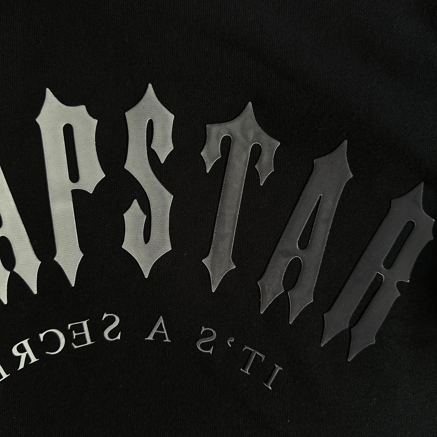 Trapstar Trainingsanzug Arch Gradient 