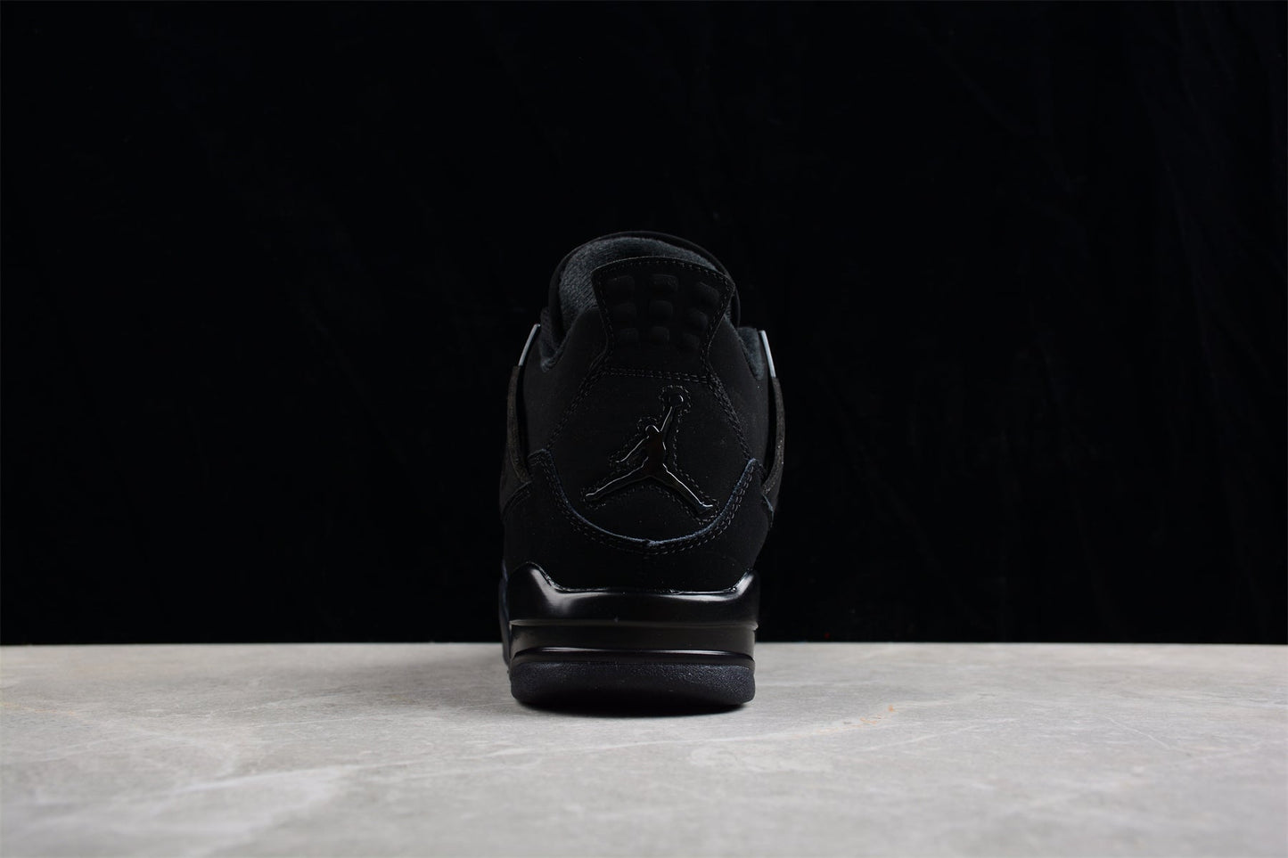 Air Jordan 4 Schwarze Katze 