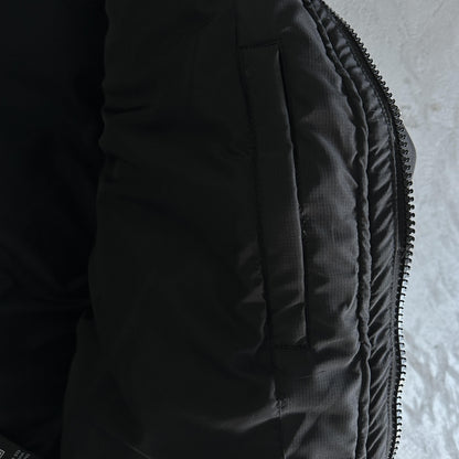 Trapstar Decoded Pufferjacke mit Kapuze 2.0 Schwarz / Infrarot 
