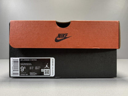 Air Jordan 11 "Bred" 